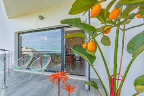 Terraza, Vistas y Piscina - SimplyTarifa